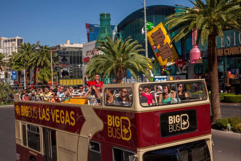 High Roller + Madamme Tussauds + Autobús turístico de Las Vegas