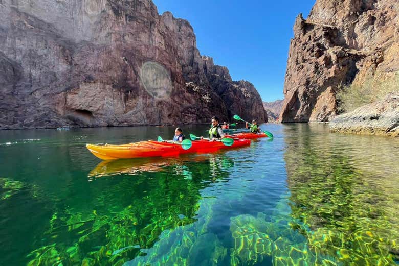 Tour en kayak por la Cueva Esmeralda