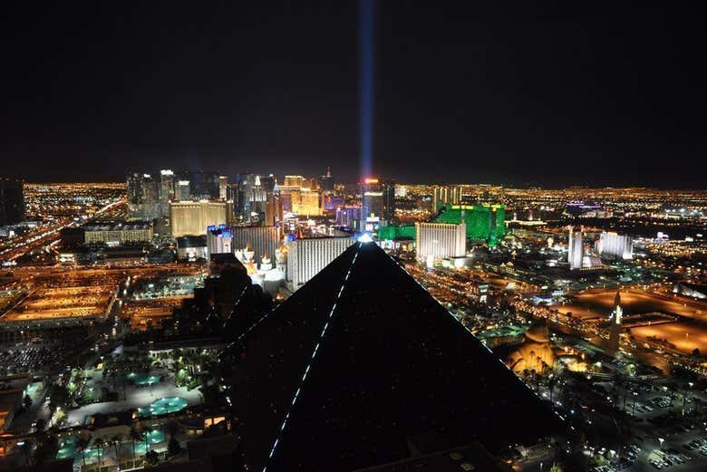 Paseo nocturno en helicóptero por Las Vegas
