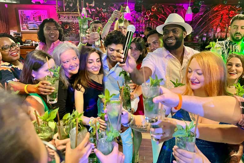 Clase de salsa y bachata en Miami + Entrada a una discoteca