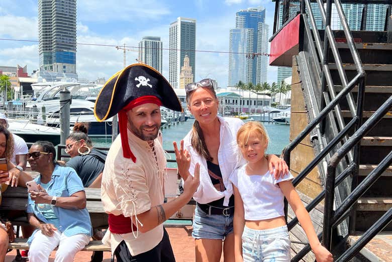 Paseo en barco pirata por Miami