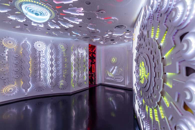 Entrada a Meow Wolf's Omega Mart
