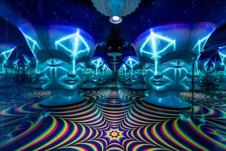Entrada a Meow Wolf's Omega Mart