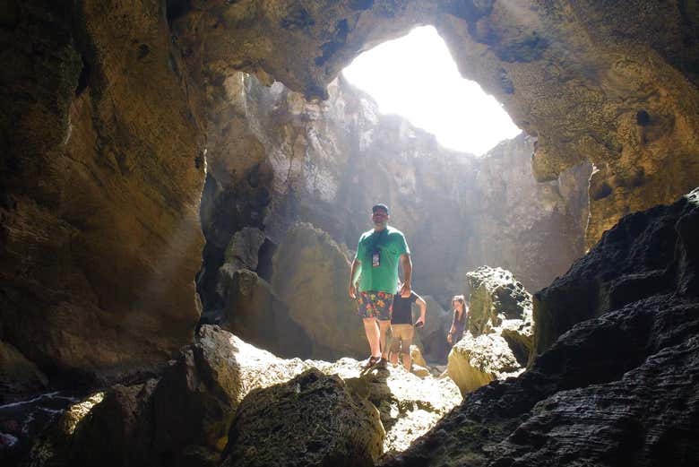 Excursión a la Cueva del Indio y la Poza del Obispo