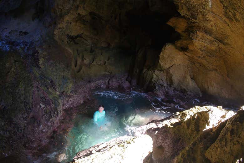 Excursión a la Cueva del Indio y la Poza del Obispo