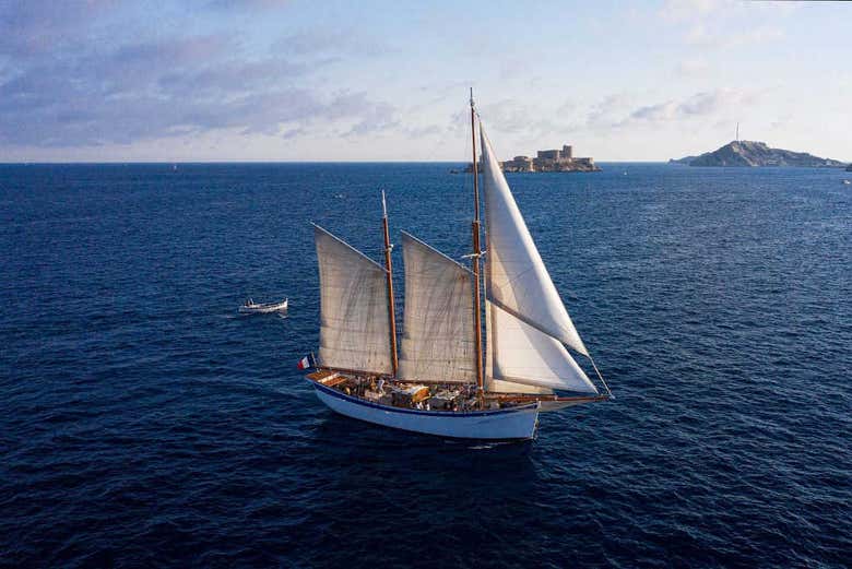 Paseo en velero por Marsella