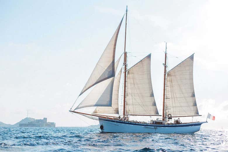 Paseo en velero por Marsella