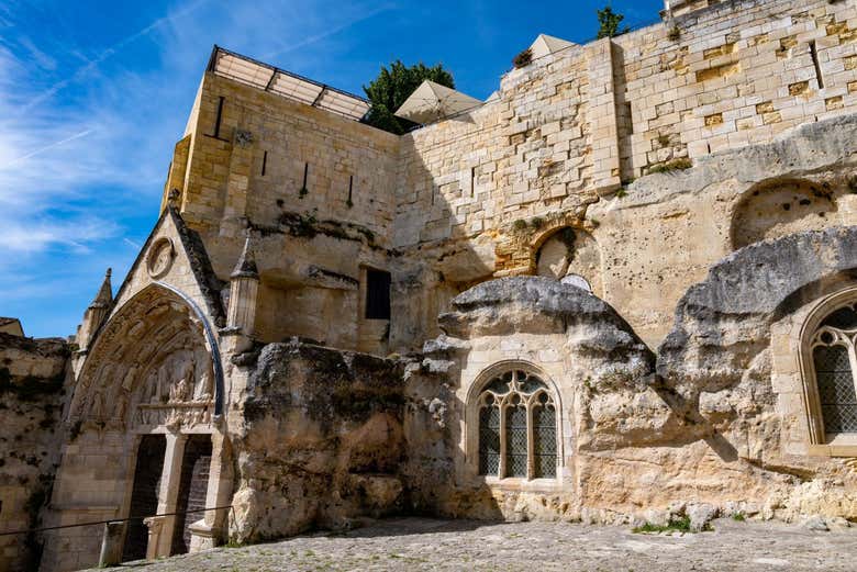Excursión a Saint-Émilion con visita a la iglesia monolítica + Cata de vinos