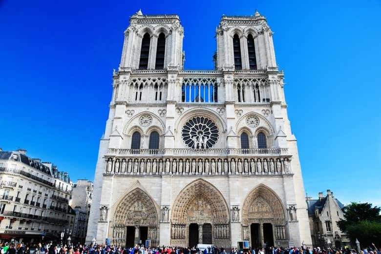 Tour por la isla de la Cité + Entrada a Notre Dame con audioguía + Paseo en barco