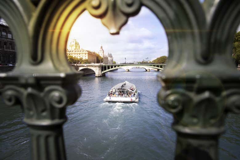 Barco turístico de París Batobus