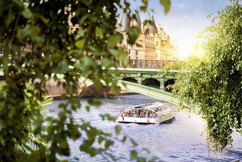 Barco turístico de París Batobus