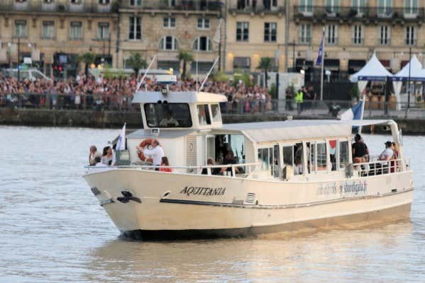 Paseo en barco por el río Garona