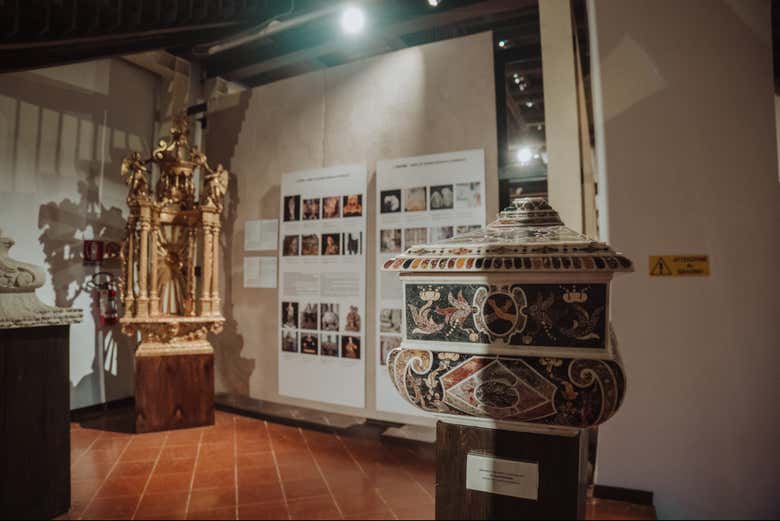 Visita guiada por el claustro de Santa Clara