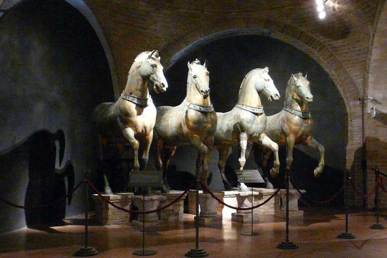 Tour por la Basílica de San Marcos y el Palacio Ducal con entradas