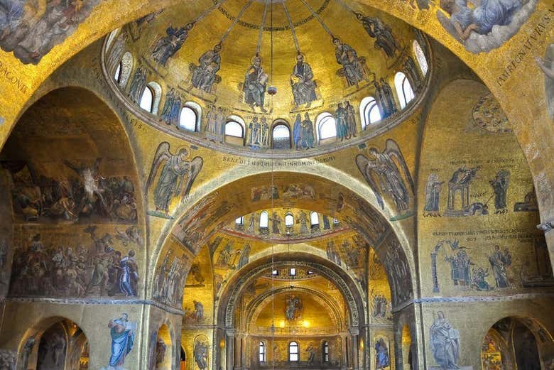 Oferta: Visita guiada + Basílica + Palacio Ducal