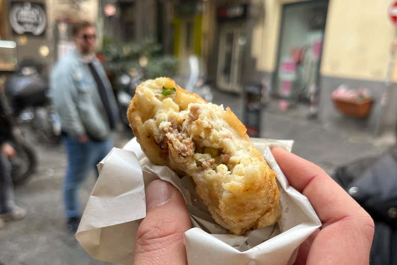 Tour por un mercado gastronómico de Nápoles