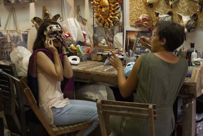 Taller de máscaras venecianas