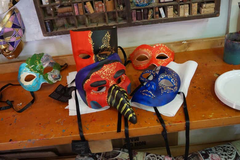 Taller de máscaras venecianas