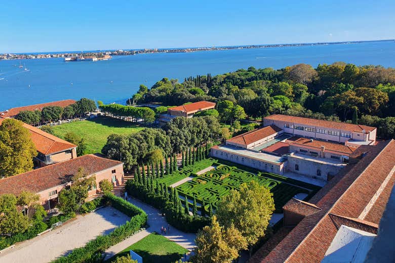 Aperitivo en los Jardines Reales