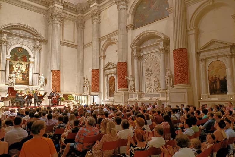 Concierto de música clásica en la iglesia de San Vidal