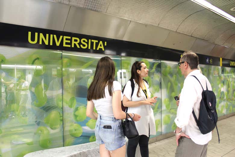 Tour por el metro de Nápoles