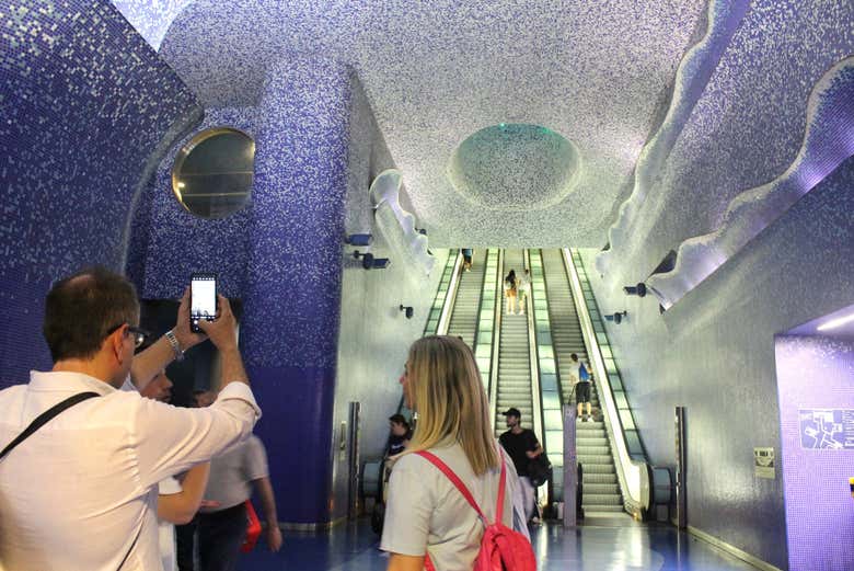 Tour por el metro de Nápoles