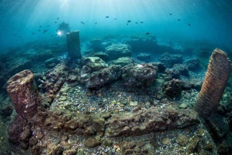 Snorkel en el Parque Arqueológico Sumergido de Baia