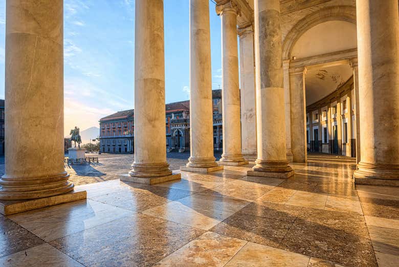 Tour por el Nápoles monumental con visita al Palacio Real