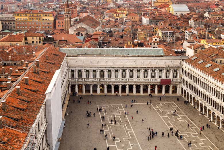 Tour de los misterios y leyendas del Palacio Ducal