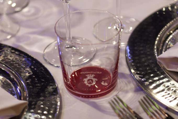 Cena de lujo con espectáculo de cabaret en Avanspettacolo Venecia