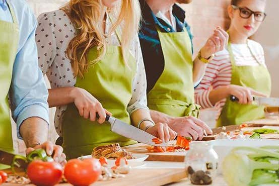 Clase de cocina italiana con comida