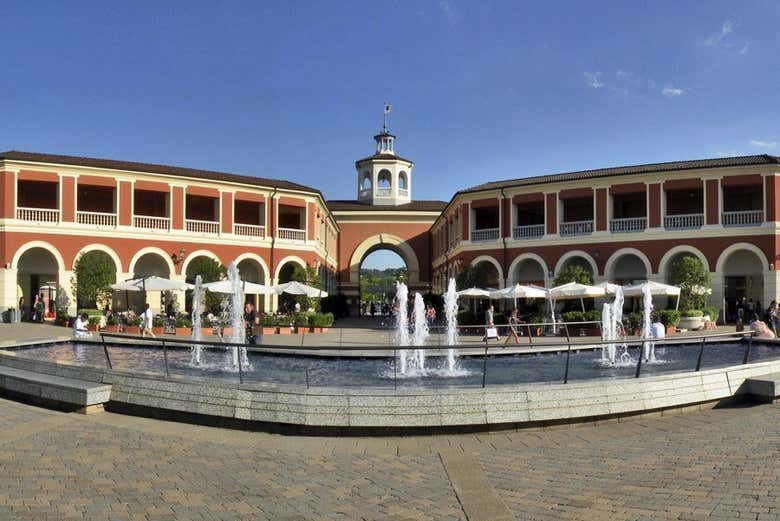 Tour de compras por los outlets de Serravalle