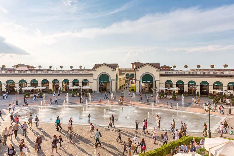 Tour de compras por los outlets de Serravalle