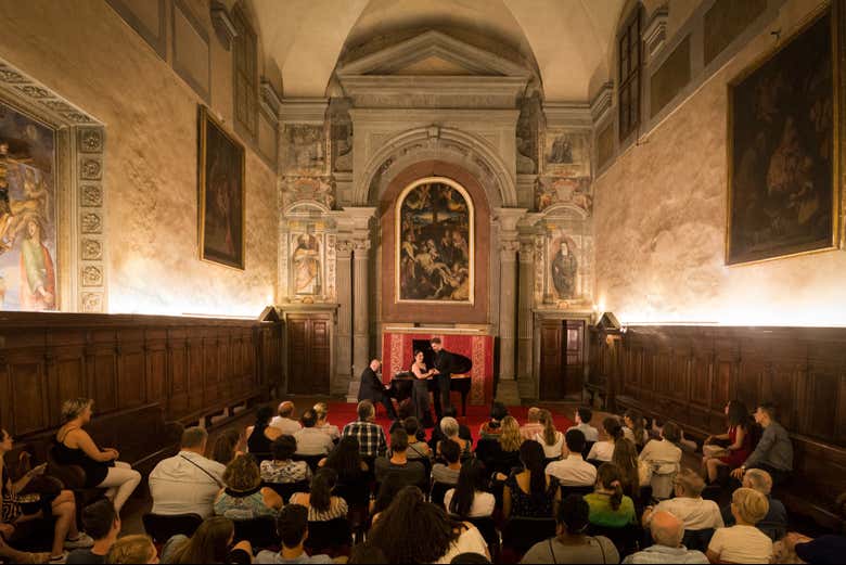 Concierto de ópera en la iglesia de Santa Monaca