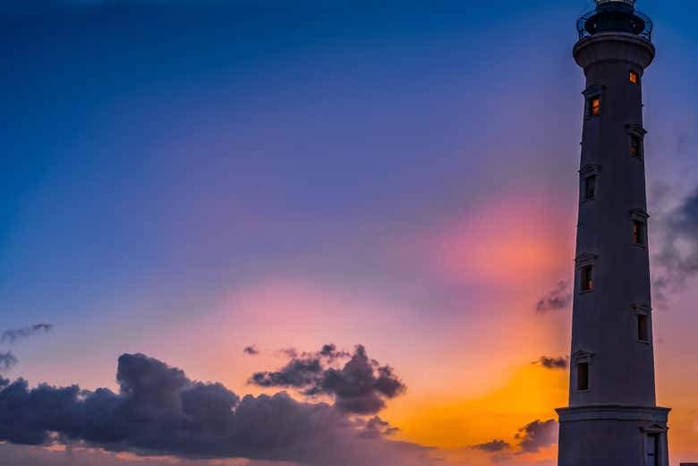Paseo en catamarán por Aruba al atardecer