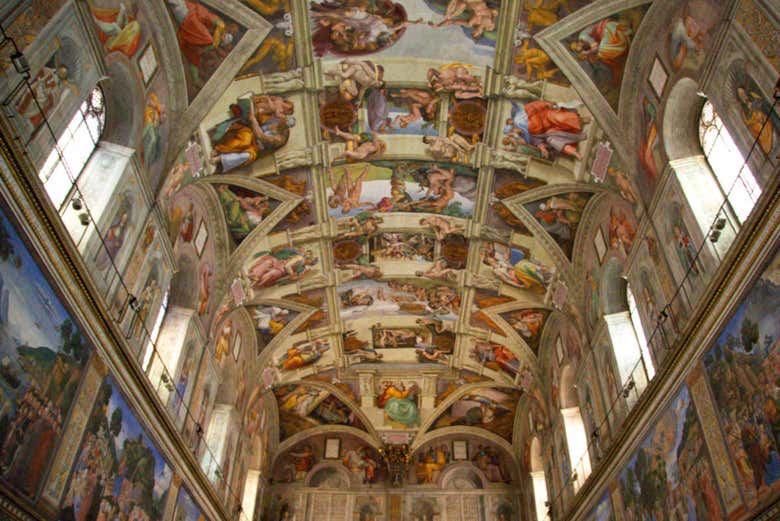 Tour por la Capilla Sixtina y Museos Vaticanos a primera hora