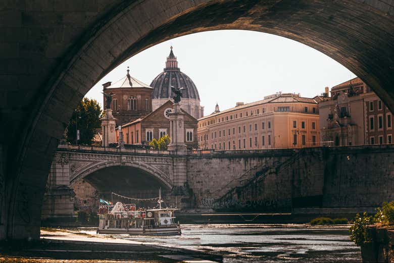 Paseo en barco por Roma