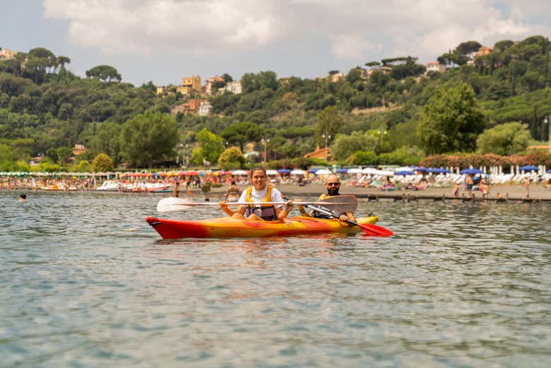 Tour en kayak por el lago Albano