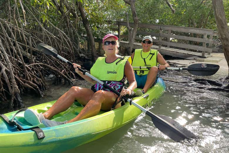 Tour en kayak por la isla de Sea Glass