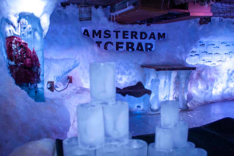 Entrada al Icebar Xtracold