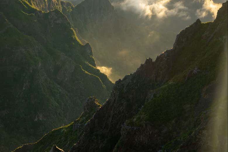 Senderismo por los Picos Arieiro y Ruivo al amanecer