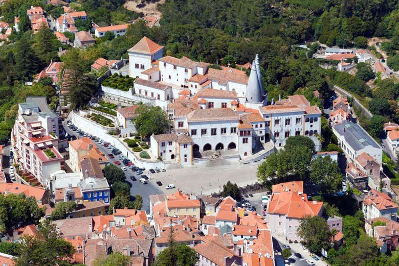 Entrada al Palacio Nacional de Sintra y sus jardines