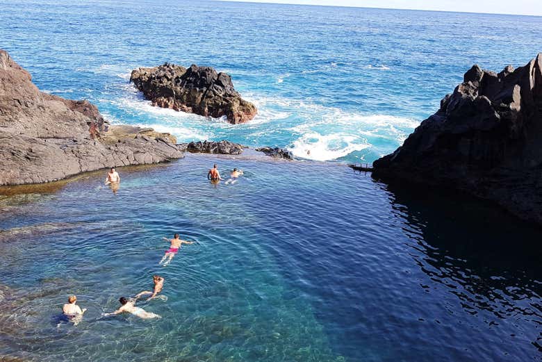 Excursión en 4x4 por el norte de Madeira + Piscinas de Porto Moniz