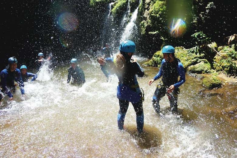 Descenso de cañones en Ribeira dos Caldeirões
