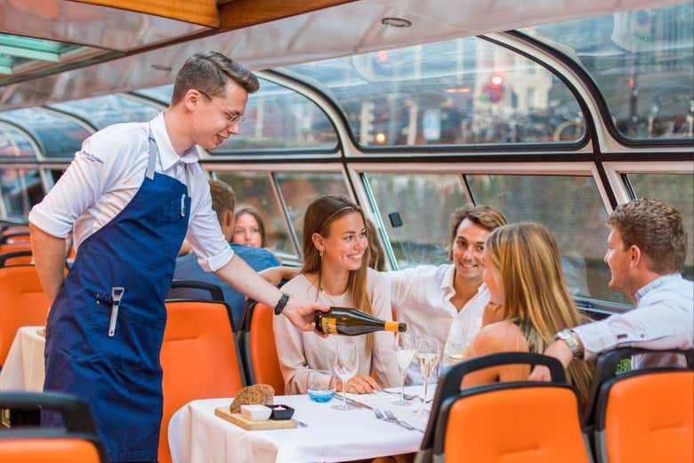 Crucero por los canales con cena de lujo