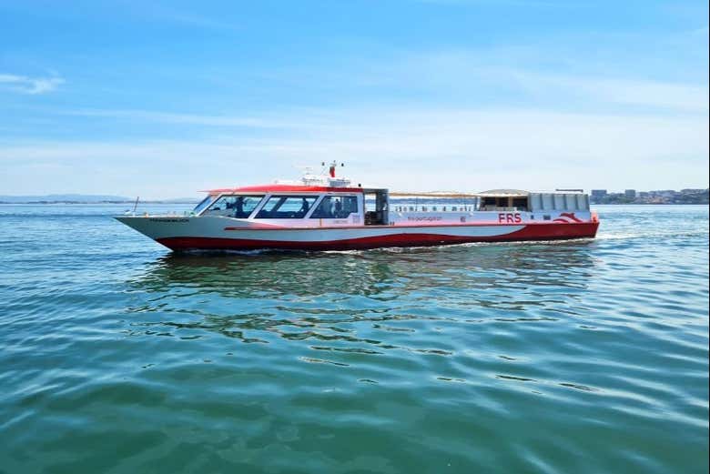 Paseo en barco por Lisboa