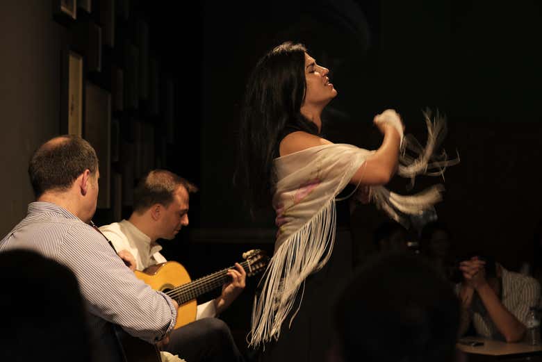 Espectáculo de fado en el Ideal Clube