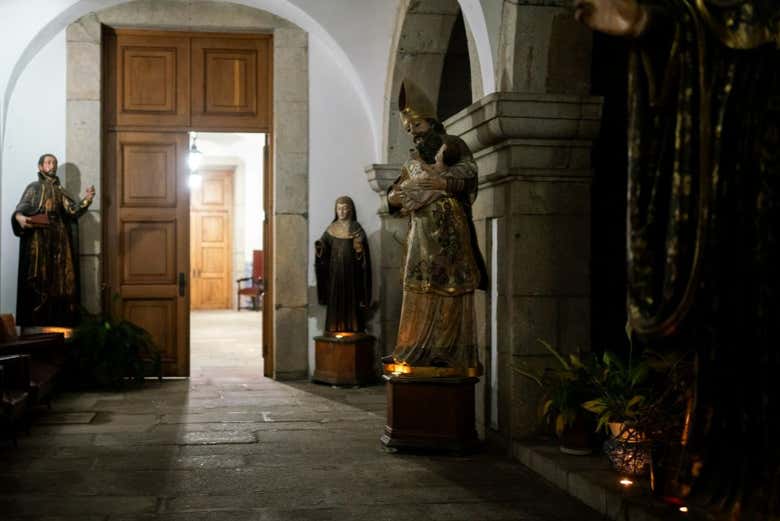 Visita al monasterio de São Bento da Vitória con espectáculo de fado
