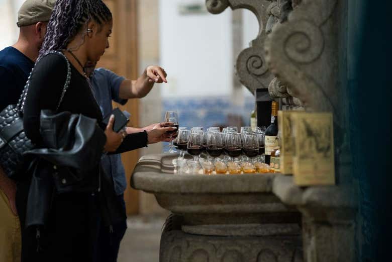 Visita al monasterio de São Bento da Vitória con espectáculo de fado