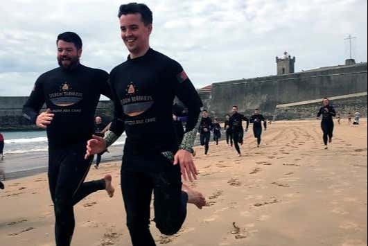 Curso de surf en la playa de Carcavelos